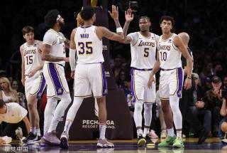 里拥有世界 里拥有世界